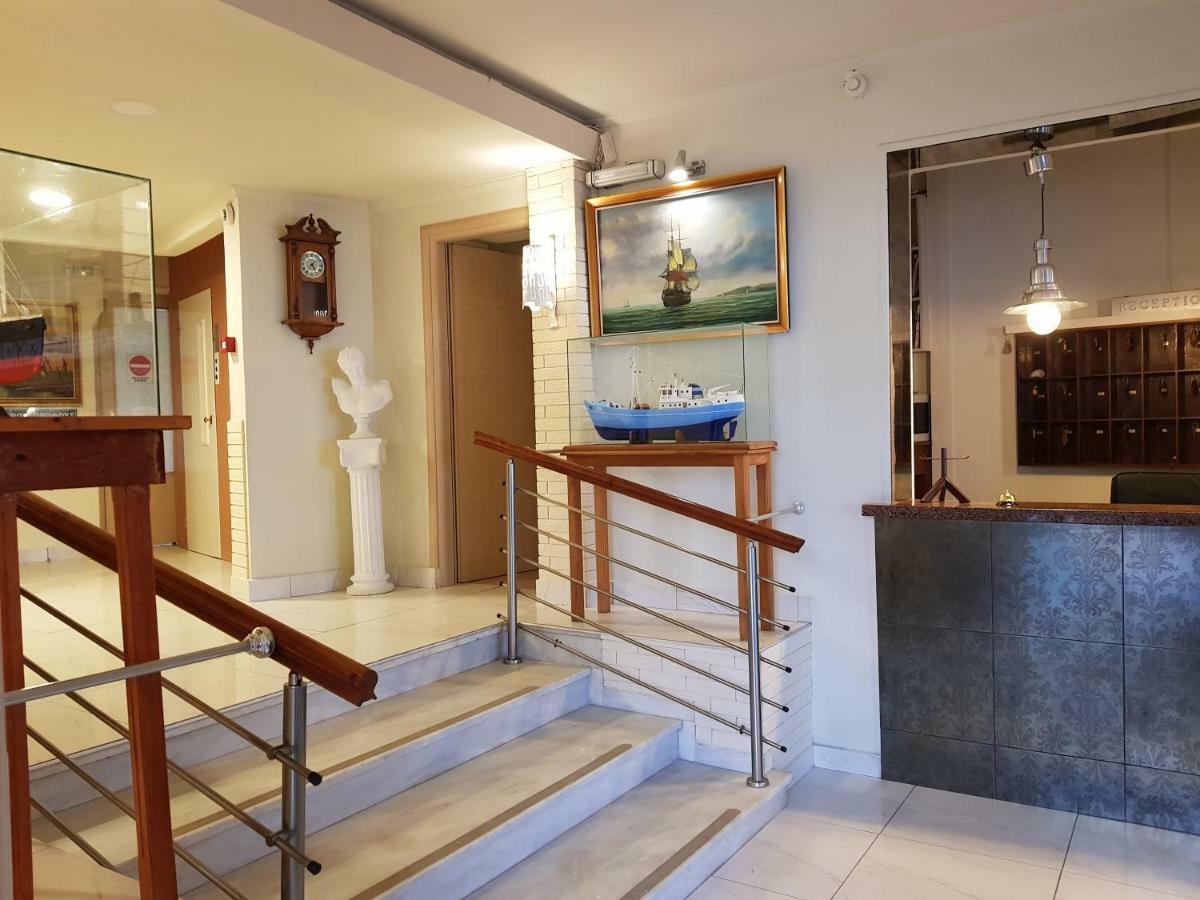 Hotel Miramare ピュロス エクステリア 写真